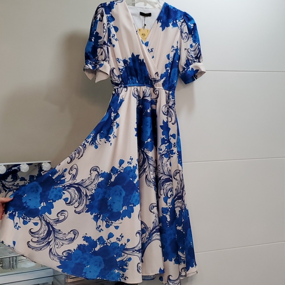 New! Senessa Floral Dress